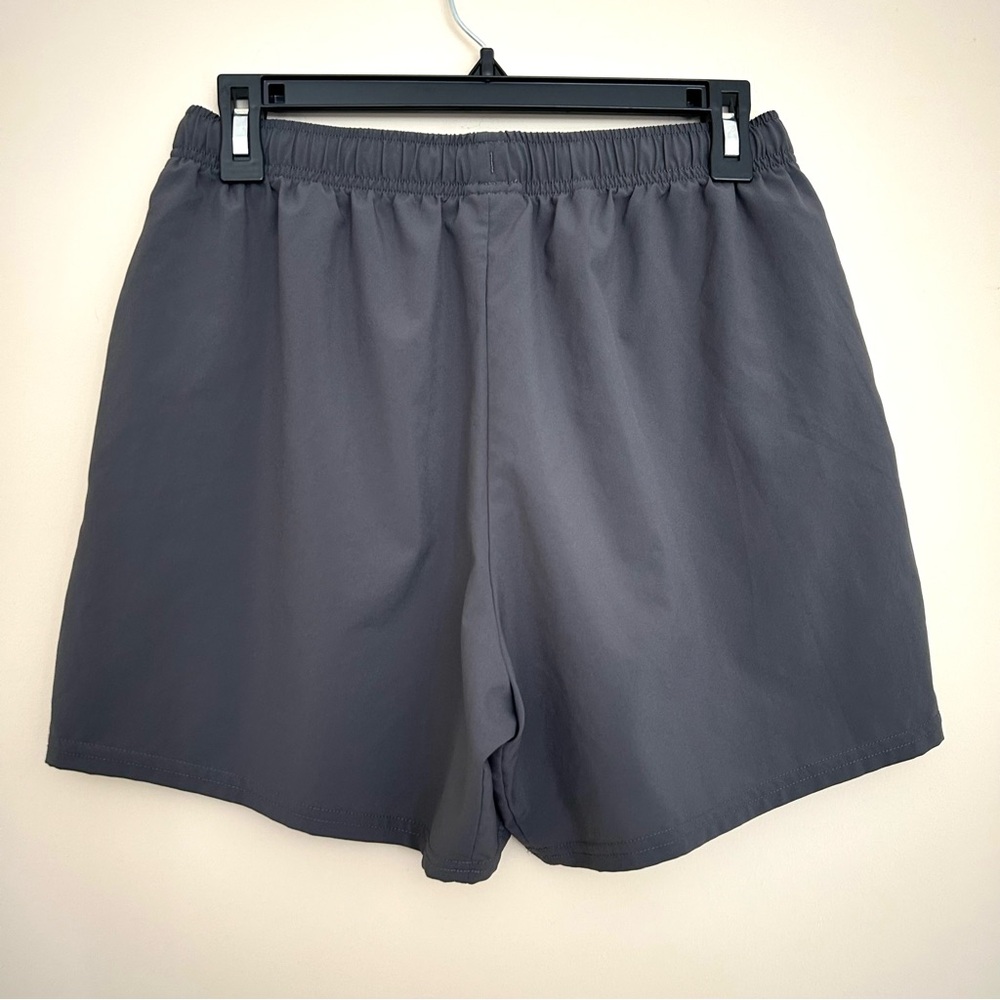 🔹Gymshark Men's Gray Athletic Shorts - Picture 5 of 7